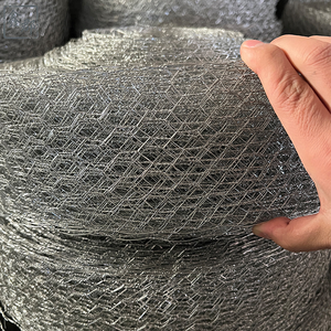 Grillage hexagonal de qualité agricole pour poulaillers extérieurs, avec revêtement en zinc épais, durée de vie de 5 à 10 ans - Product Image 3