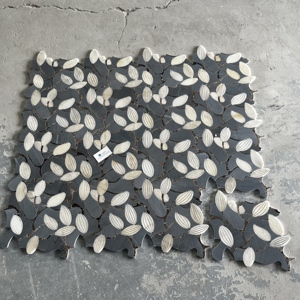 Mosaïque de marbre de luxe découpée au jet d'eau, motif floral en médaillon, pour la décoration des sols et des murs d'hôtels et de villas - Product Image 3
