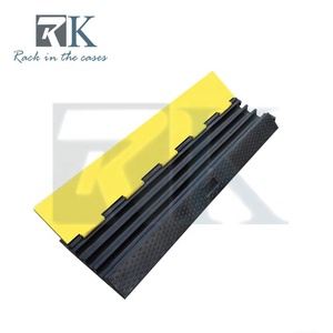 Rampe de protection de câbles portable de haute qualité en caoutchouc avec 2/3/4/5 canaux pour concerts - Product Image 3