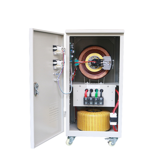 เครื่องปรับแรงดันไฟฟ้า SVC แบบเฟสเดียว 20KVA ทองแดง พร้อมจอ LCD แสดงผล สำหรับความเสถียรของพลังงานอุตสาหกรรม รองรับไฟฟ้ากระแสสลับ 50Hz - Product Image 1
