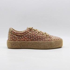 Espadrilles à plateforme brodées de paillettes avec semelle en jute tressée et fermeture à lacets, chaussures décontractées bohèmes d'été pour femmes - Product Image 3