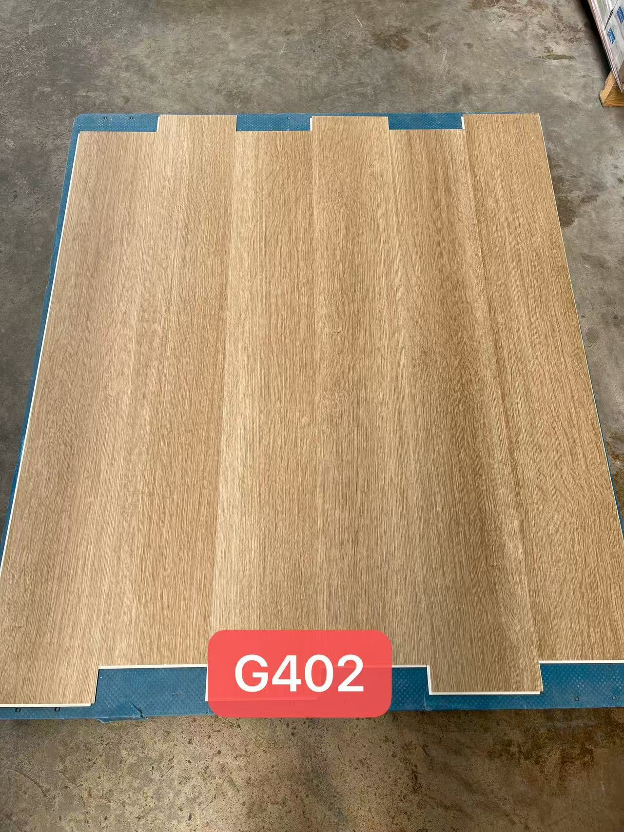 G402
