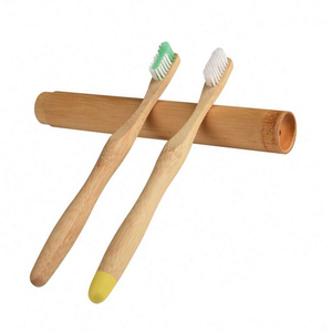 Cepillo de dientes de bambú ecológico con cerdas medianas Cepillo de mango de carbono plegable desechable biodegradable y sin plástico - Product Image 2