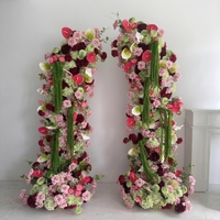 Décoration de mariage : Arche florale artificielle de roses rouges, arrangement de fleurs en forme de corne pour toile de fond de mariage, support floral