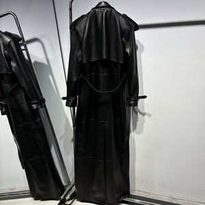 2025 <span class=keywords><strong>Trench</strong></span> lunghi in pelle a grana nera di lusso cappotto lungo doppio petto cappotto lungo da donna in pelle - Product Image 2
