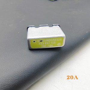 Porte-fusible Volkswagen 443937105B 15A 12V Protection thermique du siège - Product Image 2