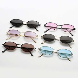 Lunettes de soleil vintage 2025 avec logo personnalisé, monture métallique, verres dégradés UV400, petites lunettes de soleil ovales œil de chat pour hommes et femmes - Product Image 3