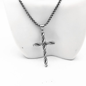 Yunnique – collier avec pendentif croix torsadée, en acier inoxydable, bijoux unisexes, design géométrique, TGHP-PC0869 - Product Image 4