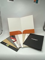 Carpetas de Presentación de Papel Kraft con Ranura para Tarjetas, Laminadas Brillantes Personalizadas, con Acabado Mate, 250gsm 300gsm
