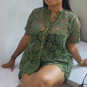 เสื้อเชิ้ตแขนสั้นคอตั้งลายลูกไม้ กางเกงขาสั้นเอวสูง ชุดลำลอง 2 ชิ้นสำหรับผู้หญิง แฟชั่น - Product Image 2