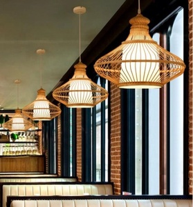 Lustre tressé en rotin, éclairage en tissu et rotin, lustre rideau en bambou, éclairage artisanal pour la maison - Product Image 4
