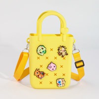 Bas quantité minimale de commande mode enfants étanche bandoulière sac à main sacs de plage 2024 Silicone Mini sac avec breloques accessoires