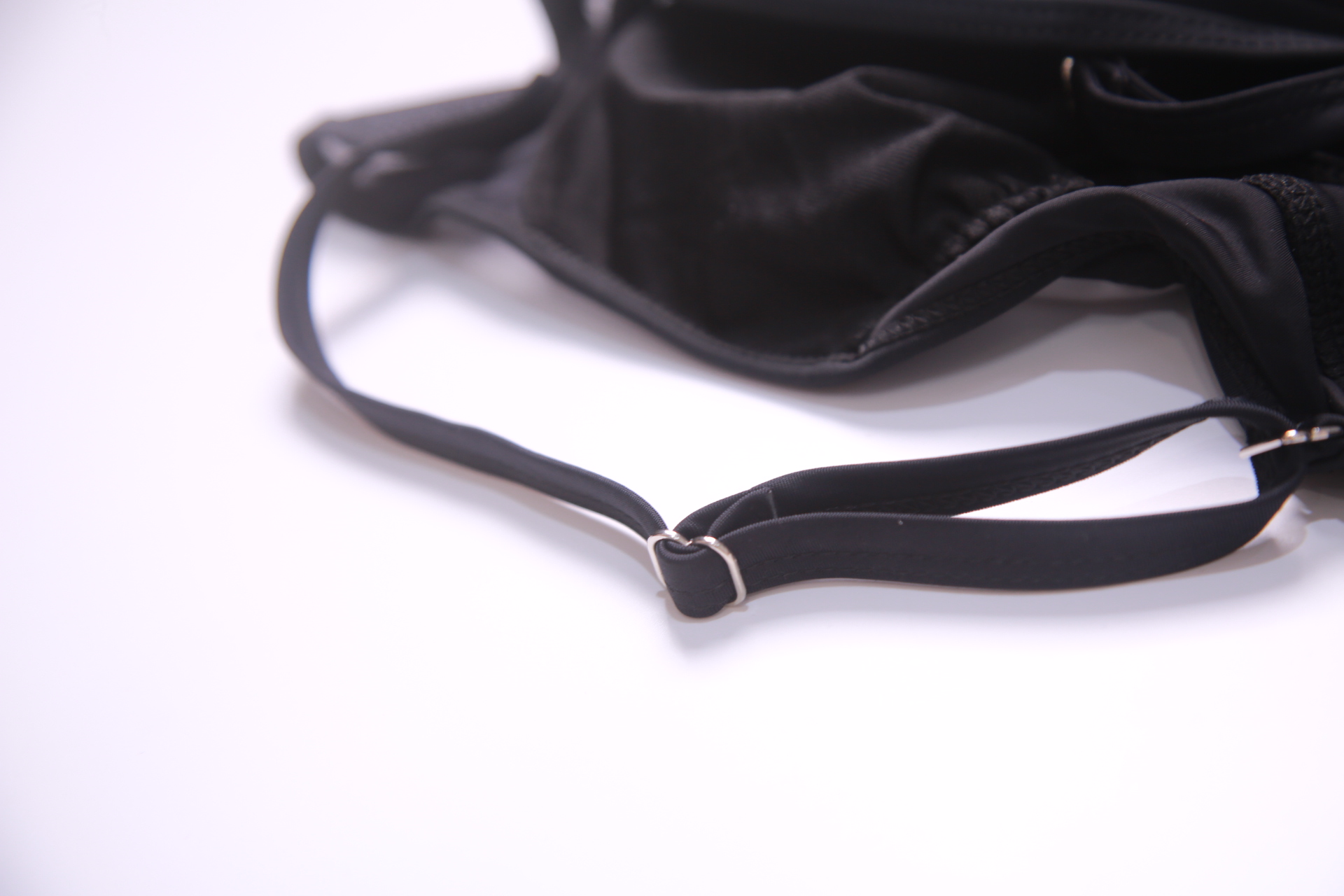 Summer fashion style Ladies sexy swimsuit one-piece halter swimwear