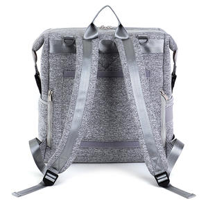 Borsa per pannolini da viaggio da donna multifunzione in Neoprene di grande capacità personalizzata - Product Image 2