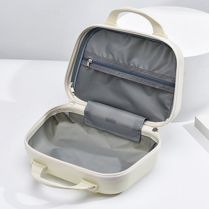<span class=keywords><strong>Mini</strong></span> valise <span class=keywords><strong>de</strong></span> <span class=keywords><strong>maquillage</strong></span> <span class=keywords><strong>de</strong></span> voyage en polychrome à coque rigide, valise <span class=keywords><strong>de</strong></span> transport en PP, logo personnalisable OEM - Product Image 4
