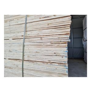 Vente en gros de bois scié de qualité 4 de matériaux de bois d'épicéa sciés à séchage par chambre du fabricant - Product Image 1