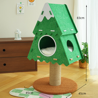 Arbre à chat en feutre pour Noël avec griffoir en sisal et maisonnette pour chat