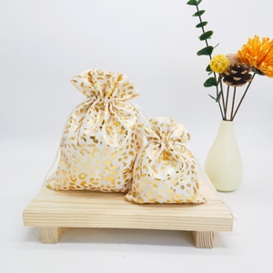 Sacs cadeaux personnalisés en polyester écologique avec cordon de serrage, durables, pour fêtes et événements, sacs de rangement pour bonbons - Product Image 4
