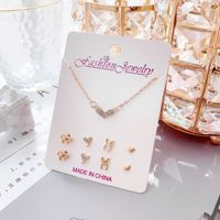 DAIHE Prix de Gros Minimum Ensemble Bijoux Papillon Pendentif Coréen Tendance Perle Zircon pour Femme Collier Ras-du-Cou