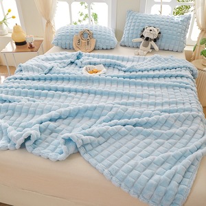 Vente chaude moderne doux 100% Polyester hôtel literie couleur unie bulle flanelle tricoté anti-boulochage quatre saisons jeter couverture - Product Image 3