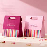 Sacs cadeaux personnalisés en papier d'art 250 g/m² avec poignée longue, forme triangulaire, recyclables, logo personnalisé pour l'emballage de bougies