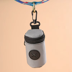 Venta al por mayor caliente de mascotas al aire libre perro bolsa de caca dispensador recolector de caca multicolor opcional personalizable - Product Image 5