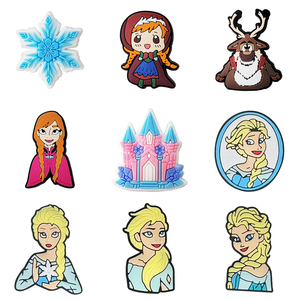 Bonitos abalorios de dibujos animados para zapatos congelados, <span class=keywords><strong>zuecos</strong></span> de PVC, pulsera, decoración, bolsa, accesorios de princesa de hielo, hebilla, abalorios para zapatos de Palacio para <span class=keywords><strong>zuecos</strong></span> - Product Image 2