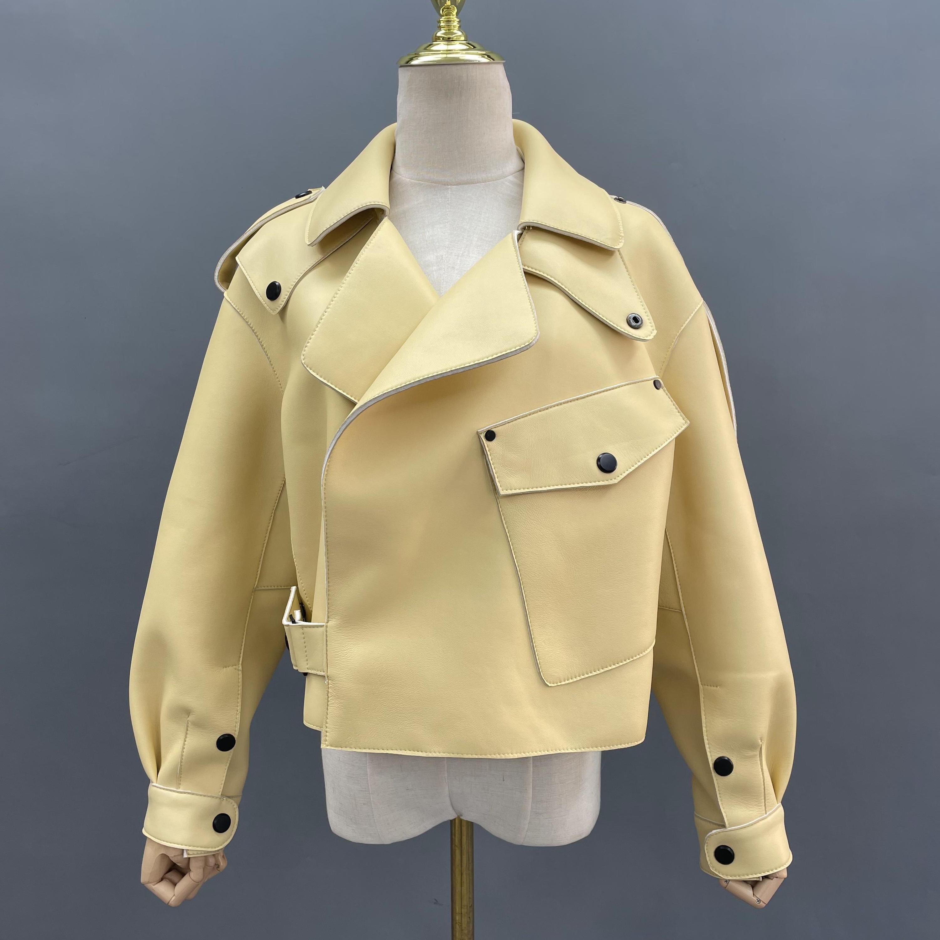 Giallo chiaro