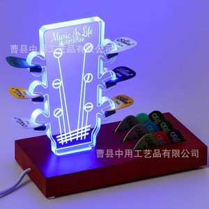 Soporte de exhibición de púas de guitarra de madera con luz LED, diseño 'La música es vida', para almacenamiento de accesorios de guitarra - Product Image 2