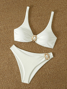 Ensemble bikini 2 pièces blanc pour femme, col en V, bretelles larges, anneau métallique doré, coupe haute, en Spandex/Polyester - Product Image 3
