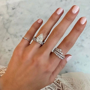 Anello a Onda Impilabile per Donne, Design di Nicchia, Accessorio Versatile per le Dita - Product Image 6