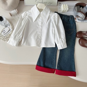 2024 autunno nuovi vestiti coreani camicia a maglia da ragazza Jeans Set di tre pezzi vestito elegante per bambini Set di abbigliamento per <span class=keywords><strong>bambina</strong></span> in cotone - Product Image 3