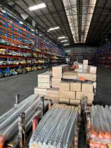 Cilindro Idraulico Benna Braccio per Komatsu PC25-1, PC220, PC220-7, PC300-7, PC300-8, PC300-8MO, PC360-10, PC360LC-10, PC400LC-7, PC200-8 - Product Image 2