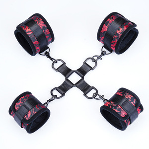 Nuevo látigo de entrenamiento SM, esposas con patrón impreso, esposas para tobillos, látigo, pinzas para pezones, collar, accesorios de entrenamiento para adultos, juguetes para parejas - Product Image 4