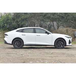 Changan UNI-V iDD 2024 d'occasion, hybride rechargeable, groupe motopropulseur performant, conduite silencieuse, sécurité complète, véhicule d'occasion de grande valeur - Product Image 5