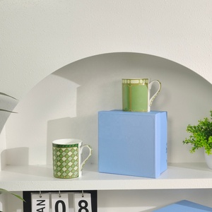 Mug en porcelaine verte de style européen avec poignée et boîte cadeau, écologique pour les hôtels, les mariages, le thé - Product Image 6