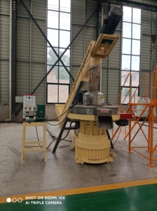 Machines à granulés de biomasse à vis à vendre 132KW 160KW machines à granulés de sciure de bois - Product Image 5