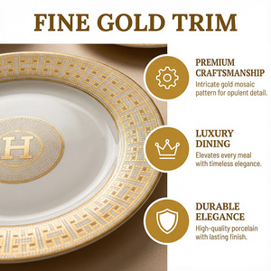 Luxueuze gouden serviesset uit Saoedi-Arabië, rond, inclusief dessertbord, saladekom en dienbladen, voor de eettafel. - Product Image 4