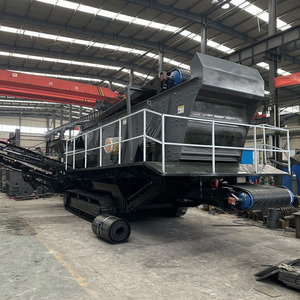 Mobile Rock Crawler Screening Station Screener with Tracked <b>Vibrating</b> <b>Screen</b> Core Component Engine - Product Image 3