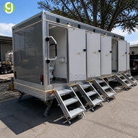 Toilettes portables Goeasy avec escalier d'accès pliable, structure robuste pour remorque de toilettes mobiles d'extérieur