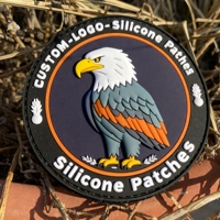 Vente Chaude Écussons Personnalisés Thermocollants en Silicone, Étiquettes en PVC Caoutchouc, Badges Brodés Chenille pour Vêtements Chapeaux Disponibles en Gros