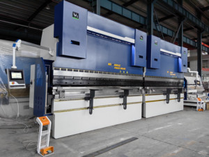 Prensa Hidráulica Doble de Gran Tamaño, Máquina de Doblado de 400 Toneladas - Product Image 4