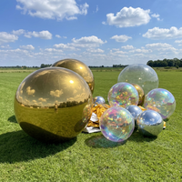 Ballons miroir dorés en gros, grandes boules brillantes gonflables pour fête au bord de la piscine