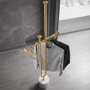 Perchero de pie estándar de metal con diseño minimalista para dormitorio y sala de estar - Product Image 2