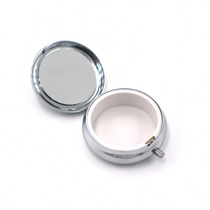 Biểu Tượng Tùy Chỉnh Thiết Kế Xách Tay 3 Bên Trong Khoang Y Học Trường Hợp Vòng Nhỏ Kim Loại Hộp Thuốc Hộp Thuốc Với Gương - Product Image 5