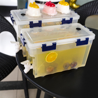 Bouilloire en plastique écologique portable de grande capacité avec couvercle hermétique pour la cuisine, les fêtes, le réfrigérateur - Contenant pour boissons froides
