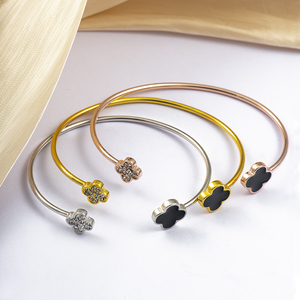 Diseñador inspirado en la marca de joyería <span class=keywords><strong>Lucky</strong></span> Gold Plated CZ Diamond Four Leaf Clover <span class=keywords><strong>Cuff</strong></span> Bangle Bracelet para mujer - Product Image 1