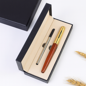 Exclusieve zakelijke penset met elegante verpakking en gouden accenten, op maat gemaakt voor zakelijke branding en kantoorcadeaus - Product Image 1