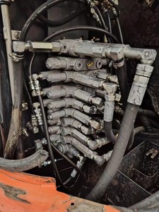Excavadora de cadenas Kubota KX155 usada con pocas horas de uso para construcción y alquiler - Product Image 2