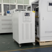 Régulateur de tension triphasé à enroulement en cuivre indépendant pour centre de données et instruments de précision 250 kVA
